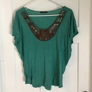 Short sleeve/butterfly sleeve shirt